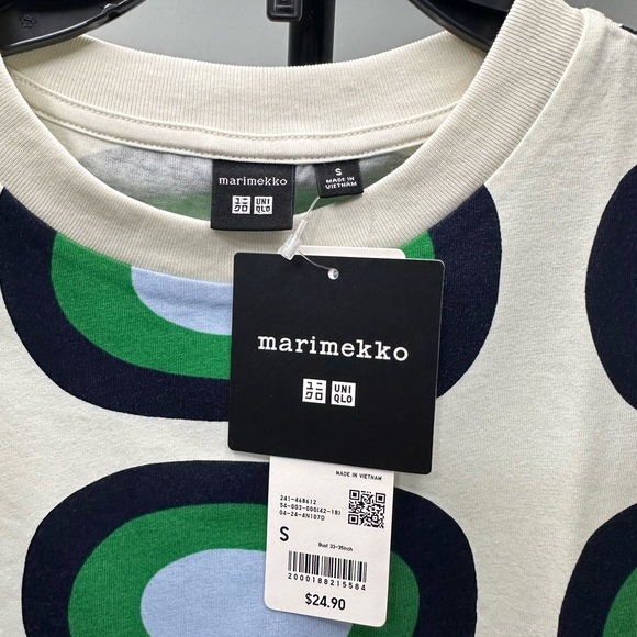 Uniqlo x Marimekko Green Graphic Short-Sleeve T-Shirt - Picture 8 of 10